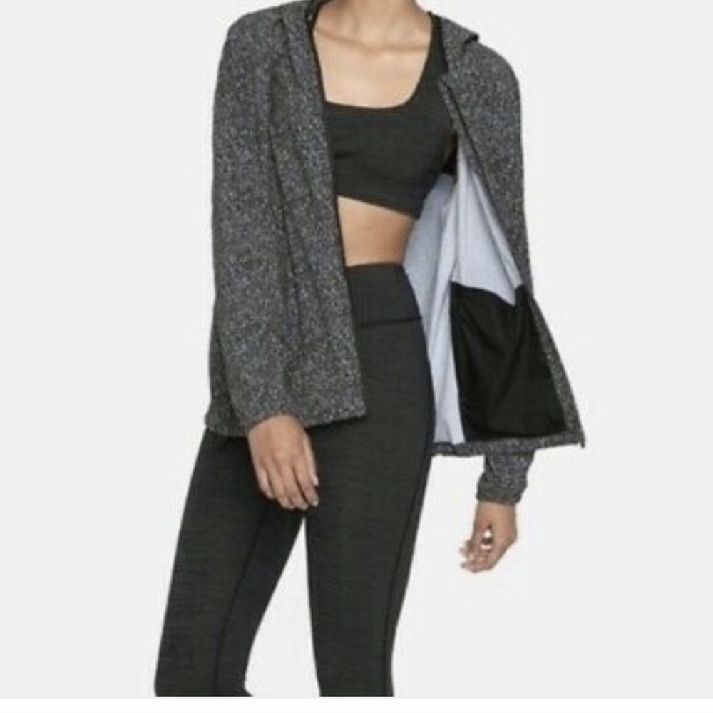NWOT Outdoor Voices Women's Slipstream Jacket in Scratch Print SIZE SMALL